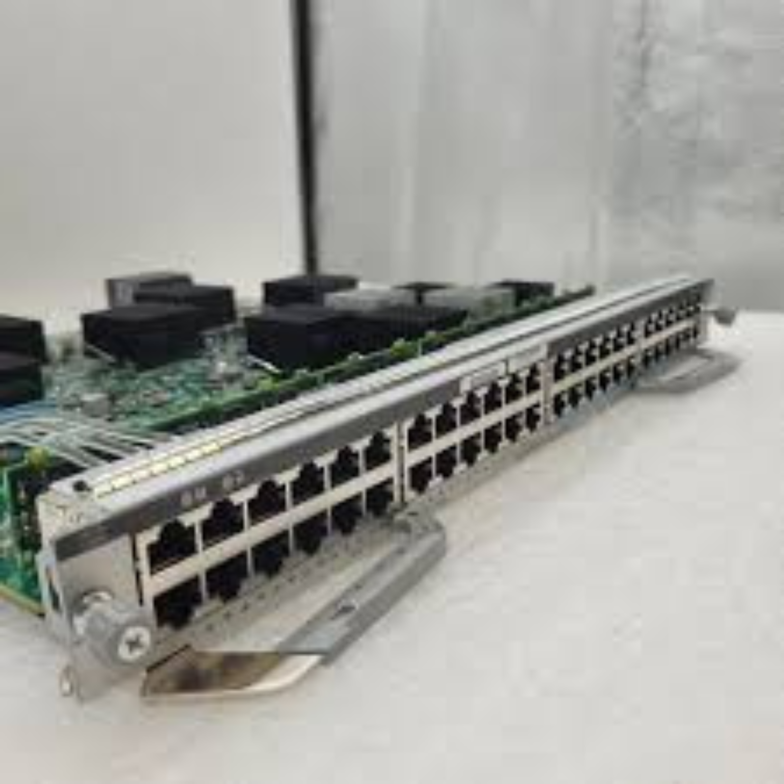 Cisco Catalyst C9400-LC-48UX